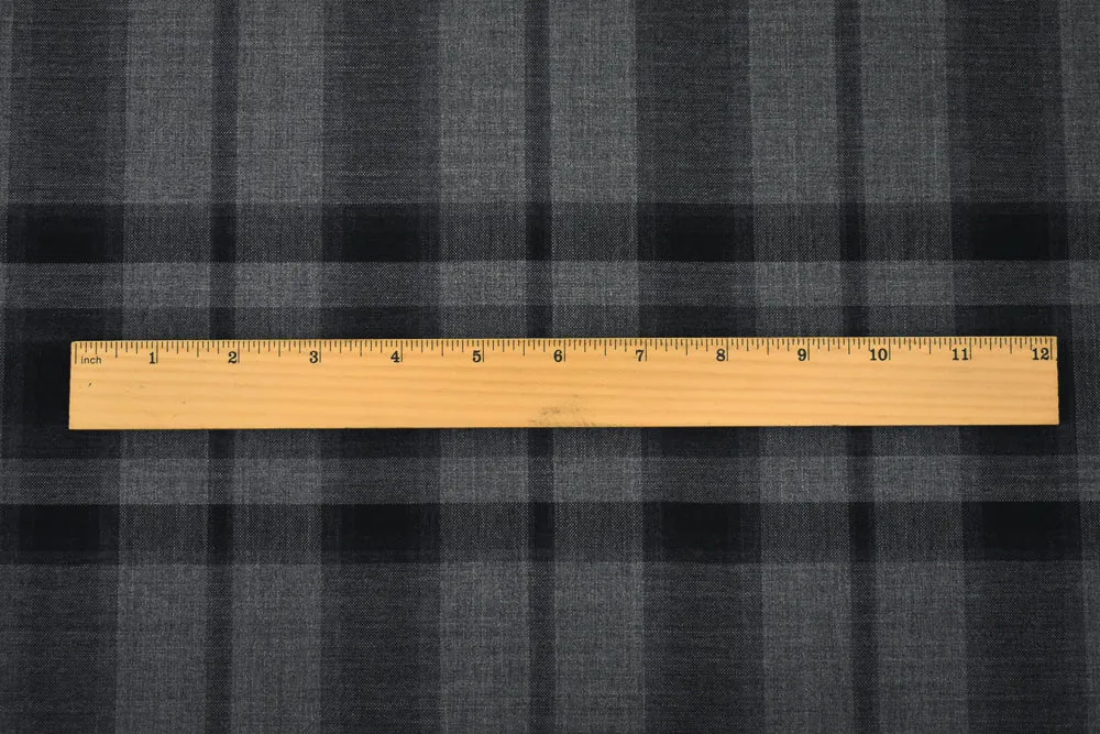 Gray-Black Polyester Wool Plaid Woven Shirting Fabric