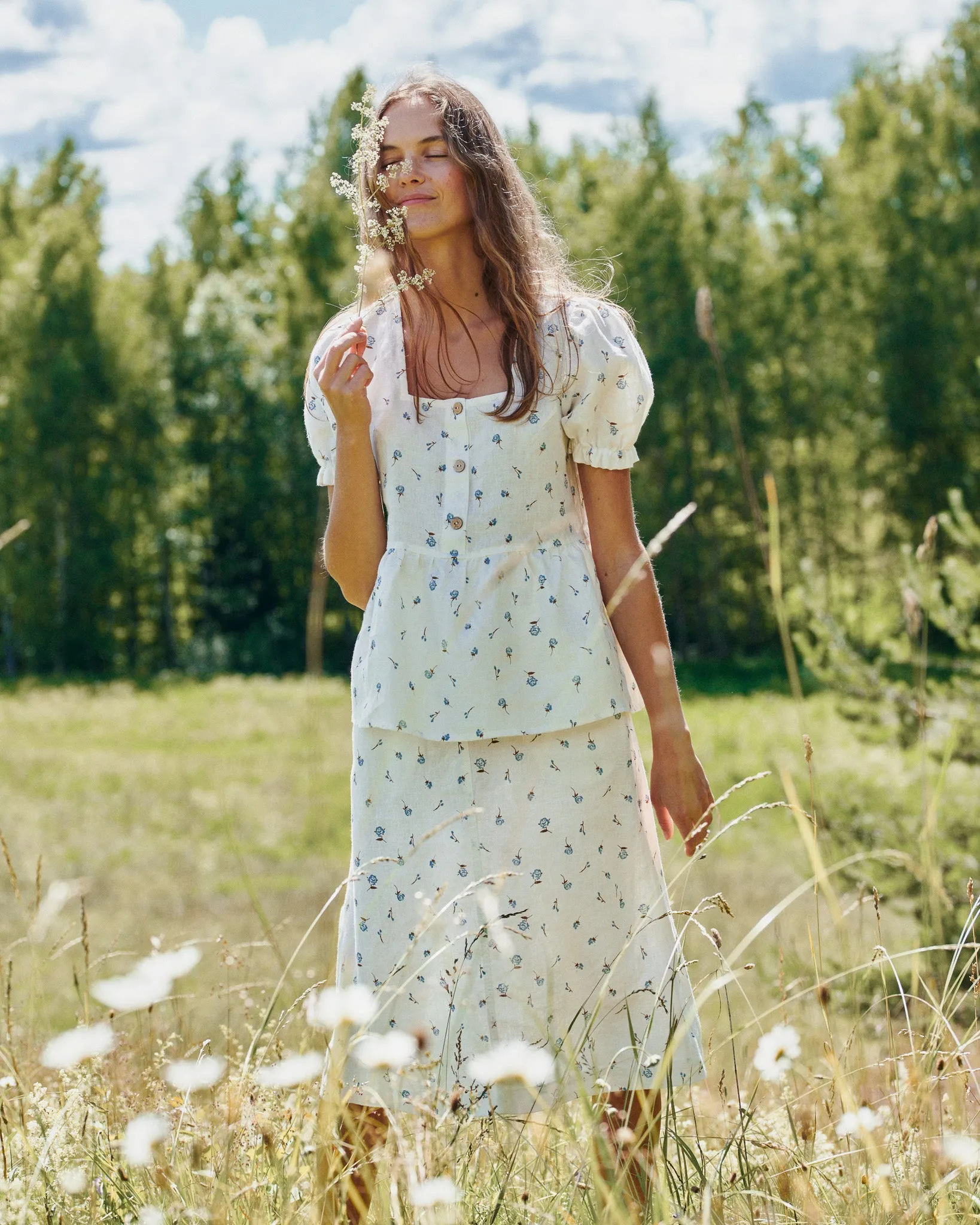 R: ANNECY ruffle hem shirt (Size: L; Color: Milky White/Sunny Field)