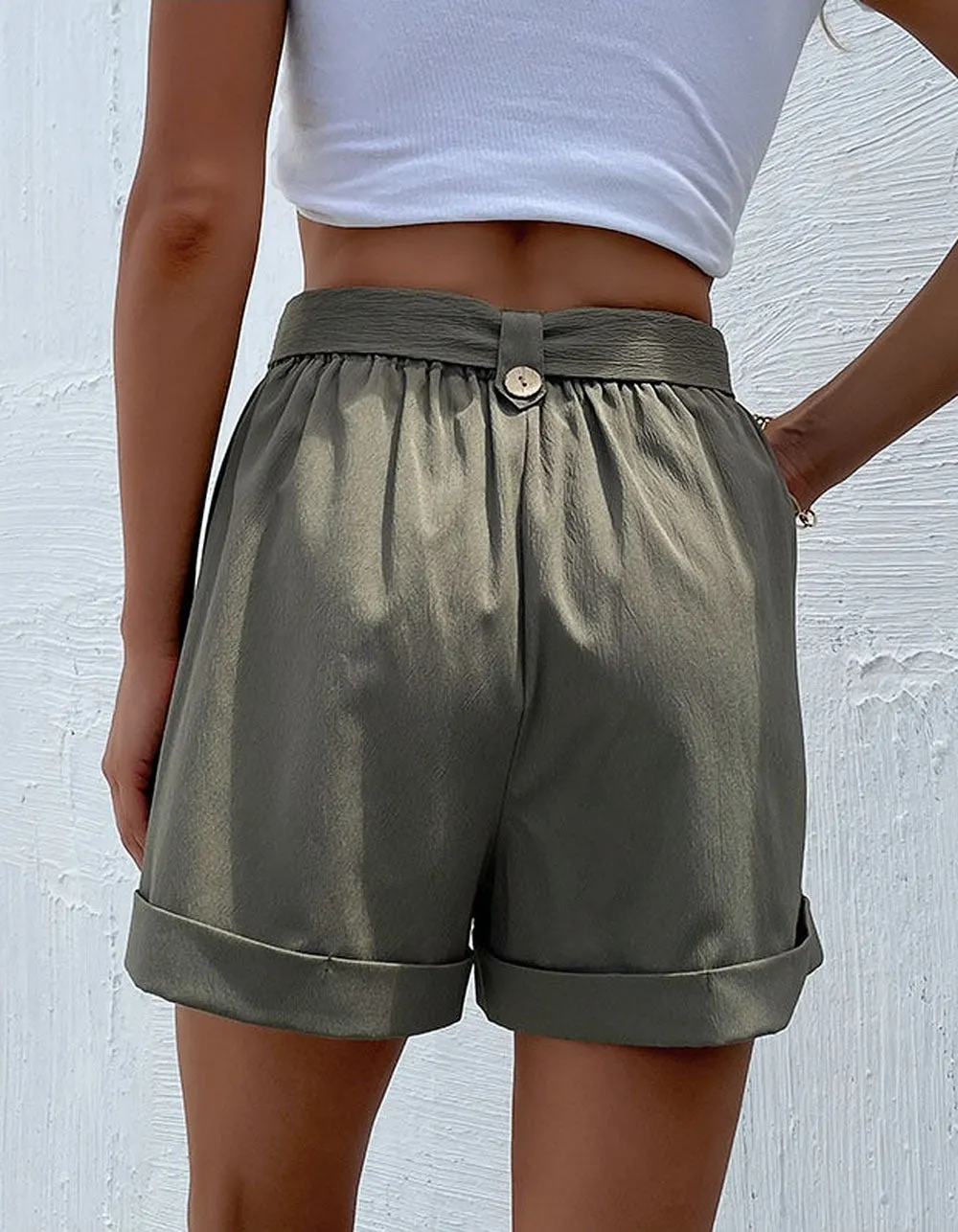 Solid-color Mid-Waist Button Shorts with Belt